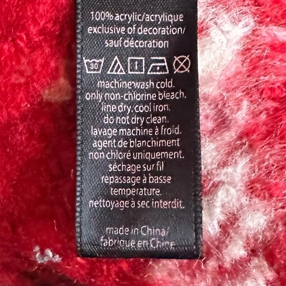🌺 Victoria’s Secret Red Plaid Plush Scarf Long Muffler Fuzzy Fringed Ends